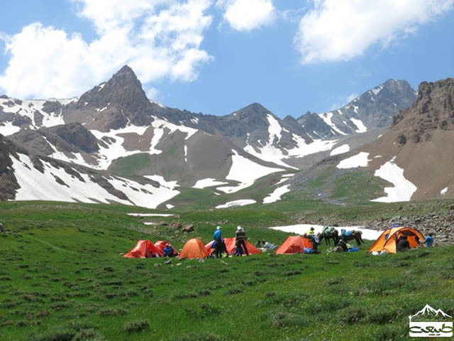 منطقه کوهستانی تخت سلیمان