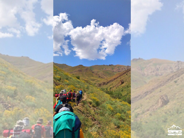مسیر صعود به قله آزادکوه