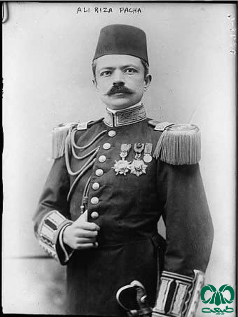علیرضا پاشا، محمره (خرمشهر امروزی) را غارت و تسخیر کرده بود علیرضا پاشا،